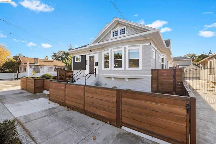 101 N 13th St, San Jose, CA 95112 - 4 Beds - 3 Baths - 2,003 Sq.Ft