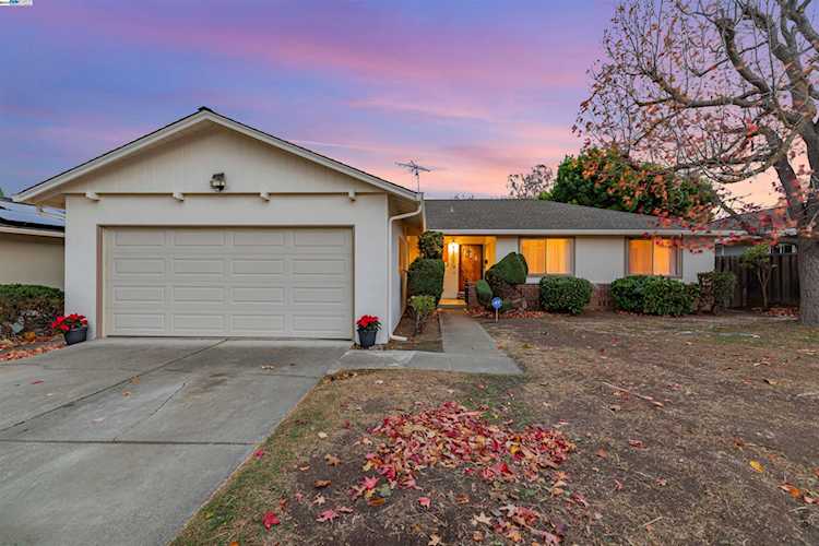 1046 Phelps Avenue, San Jose, CA 95117 - 3 Beds - 2 Baths - 1,564 Sq.Ft