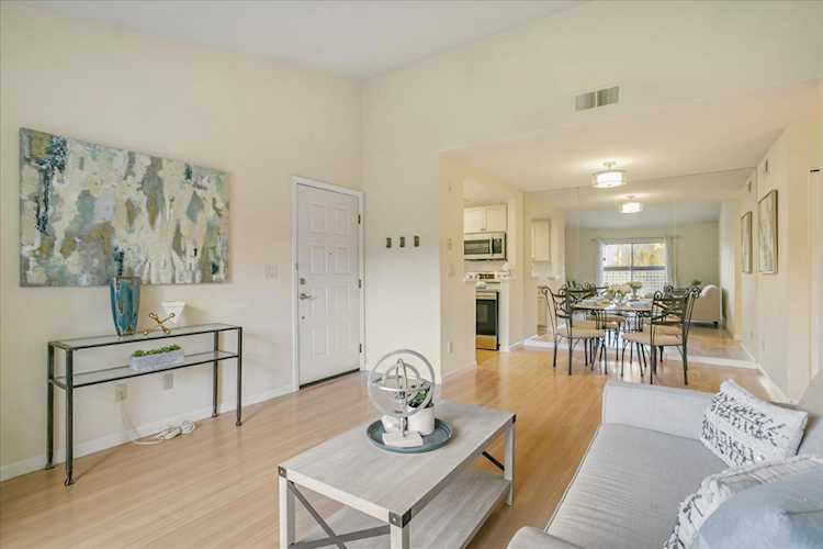 5973 Lake Almanor Drive, San Jose, CA 95123 - 2 Beds - 1 Baths - 852 Sq.Ft