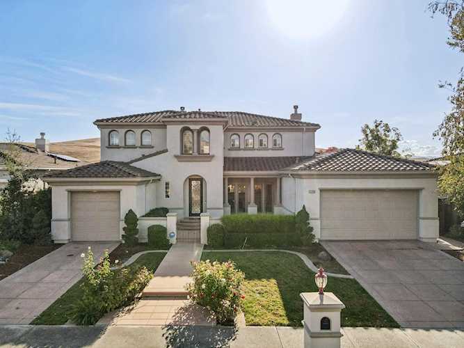 5930 Gleneagles Circle, San Jose, CA 95138 - 5 Beds - 4 Baths - 4,097 Sq.Ft