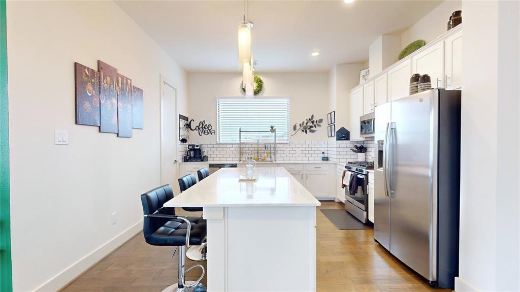9609 Marlive Lane # A, Houston TX, 77025 - 3 Beds - 4 Baths - 1,802 sqft