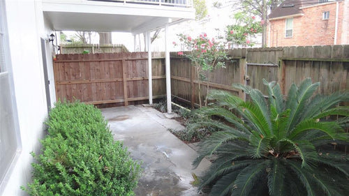 2700 Bellefontaine Street # B12, Houston TX, 77025 - 1 Bed - 1 Bath - 896 sqft