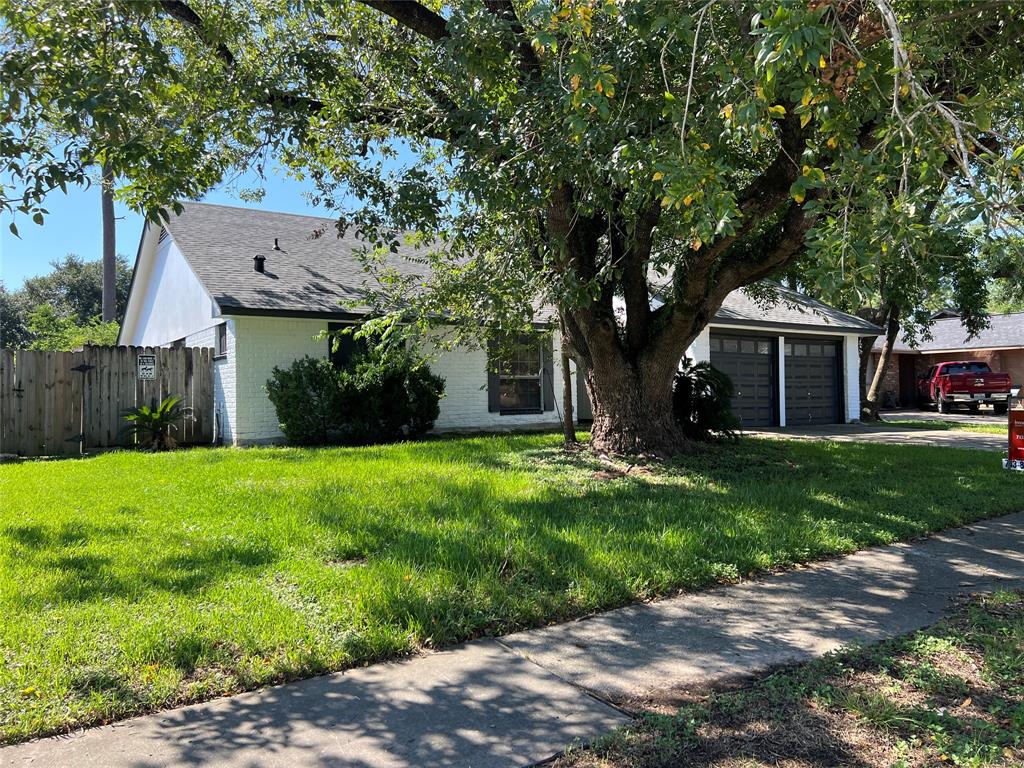 5402 Monteith Drive, North Houston TX, 77373 - 3 Beds - 2 Baths - 1,898 sqft