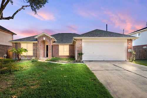 523 Chaseway Drive, Missouri City TX, 77489 - 4 Beds - 2 Baths - 2,027 sqft