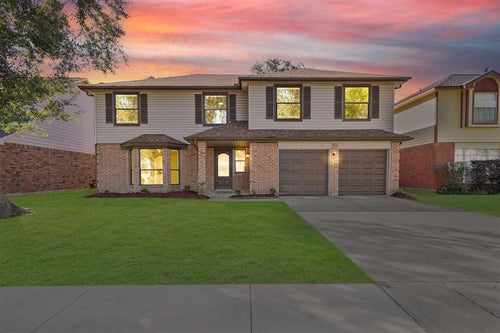 1814 Shadow Wind Drive, Missouri City TX, 77489 - 5 Beds - 3 Baths - 2,770 sqft