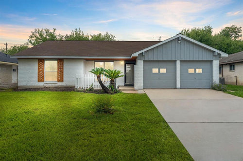 10914 Braewick Drive, Houston TX, 77096 - 4 Beds - 2 Baths - 1,638 sqft