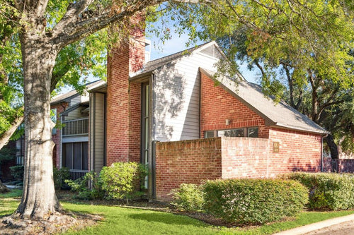 7447 Cambridge Street # 44, Houston TX, 77054 - 2 Beds - 3 Baths - 2,035 sqft