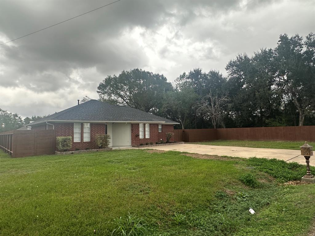 4702 11th Street, Brookshire TX, 77423 - 3 Beds - 2 Baths - 2,206 sqft