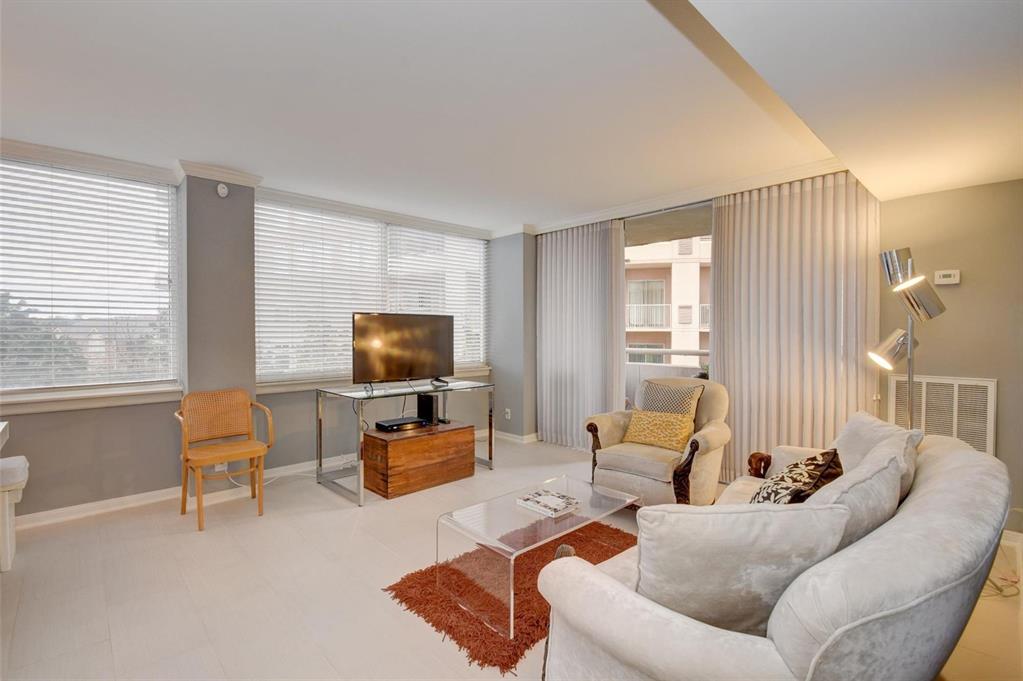 3525 Sage Road # 410, Houston TX, 77056 - 2 Beds - 2 Baths - 1,095 sqft