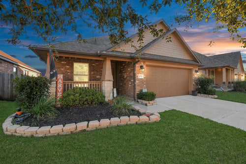 24711 Royal Pike Drive, Katy TX, 77493 - 3 Beds - 2 Baths - 1,543 sqft