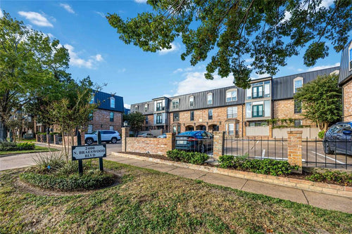 2400 N Braeswood Boulevard # 227, Houston TX, 77030 - 2 Beds - 3 Baths - 1,398 sqft