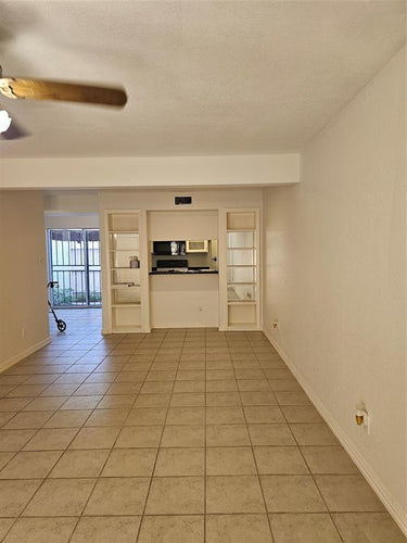 6111 Beverly Hill Street # 39, Houston TX, 77057 - 2 Beds - 2 Baths - 1,224 sqft