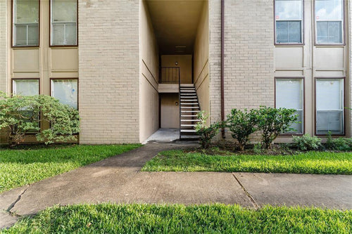 9117 Imogene Street # 117, Houston TX, 77036 - 2 Beds - 2 Baths - 980 sqft
