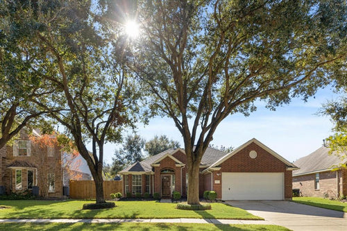 12207 Green Trails Drive, Stafford TX, 77477 - 3 Beds - 2 Baths - 1,845 sqft