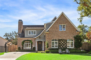 6131 Meadow Lake Lane, Houston TX, 77057 - 4 Beds - 5 Baths - 4,105 sqft
