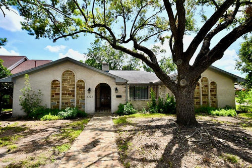 6222 Braesheather Circle, Houston TX, 77096 - 4 Beds - 3 Baths - 2,755 sqft