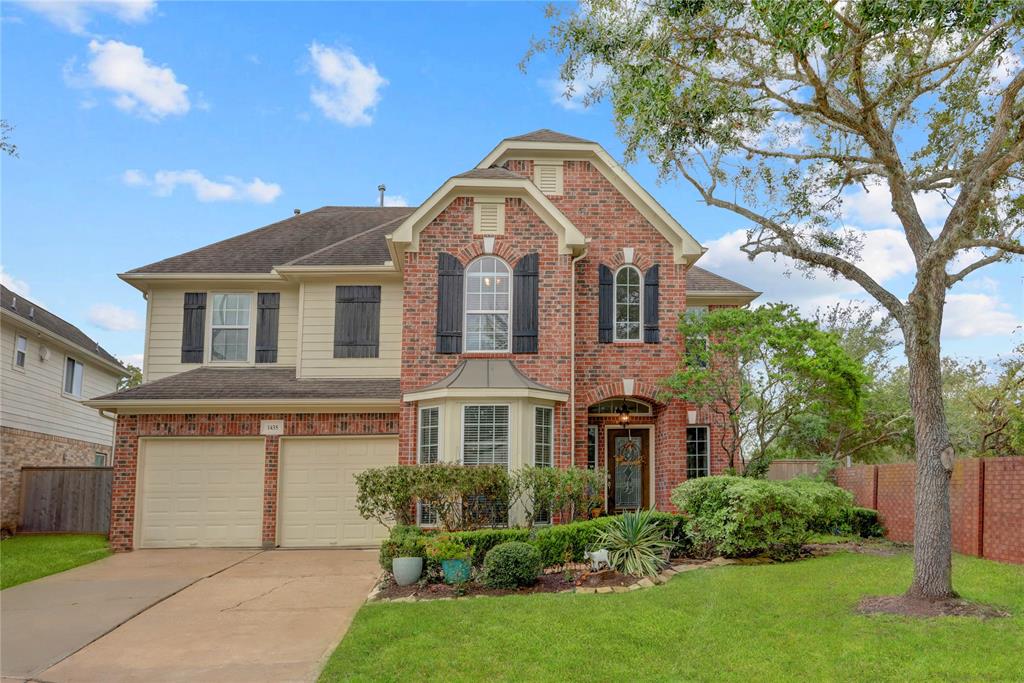 1435 Shady Bend Drive, Sugar Land TX, 77479 - 4 Beds - 4 Baths - 2,890 sqft