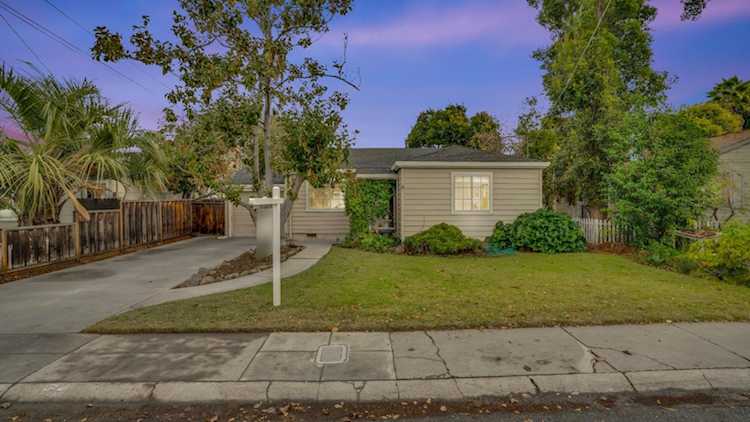 538 Flagg Avenue, San Jose, CA 95128 - 2 Beds - 1 Baths - 858 Sq.Ft