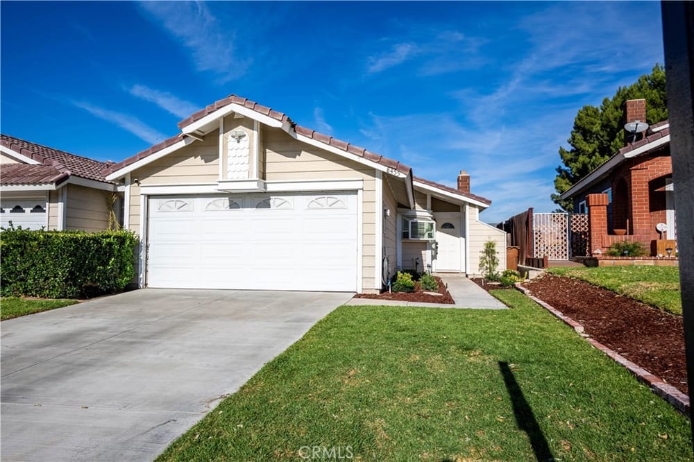 8455 E Amberwood Street, Anaheim Hills, CA 92808 - 2 Beds - 2 Baths - 1,132 sq ft