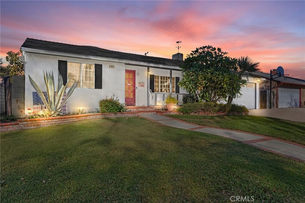 617 W Knepp Ave, Fullerton, CA 92832 - 3 Beds - 3 Baths - 1,963 sq ft