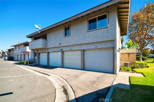 1207 N Kraemer Boulevard #4, Placentia, CA 92870 - 2 Beds - 1 Bath - 853 sq ft