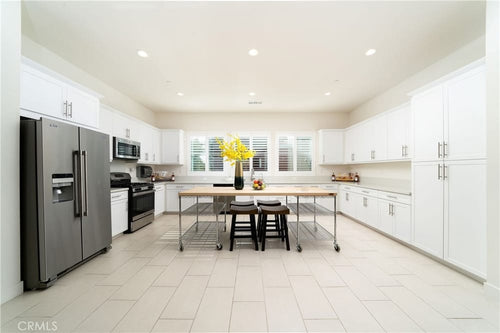611 W Tribella Court, Santa Ana, CA 92703 - 3 Beds - 3 Baths - 1,889 sq ft