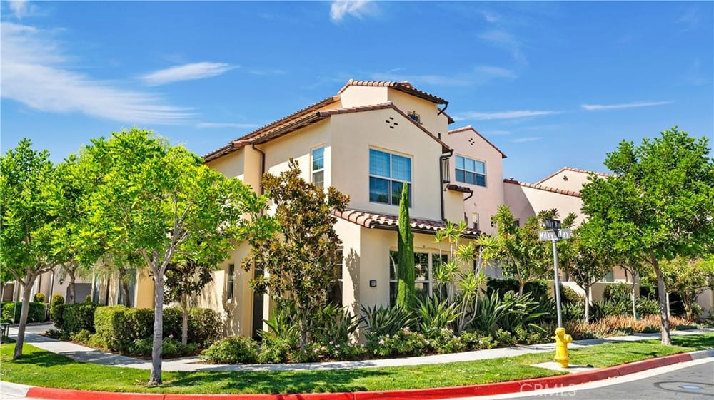 201 Milky Way, Irvine, CA 92618 - 3 Beds - 3 Baths - 1,482 sq ft