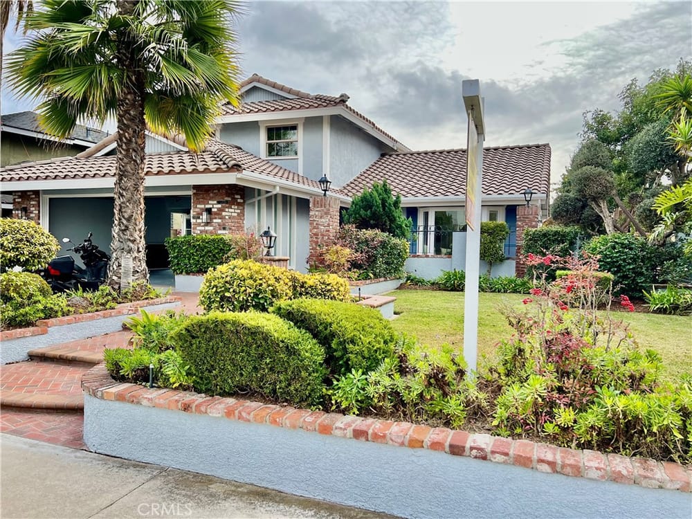 10162 Cliff Drive, Huntington Beach, CA 92646 - 4 Beds - 3 Baths - 2,151 sq ft