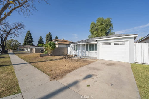 11725 209th Street, Lakewood, CA 90715 - 3 Beds - 1 Bath - 944 sq ft