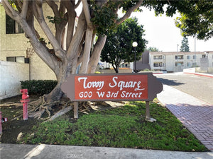 600 W 3rd Street #B104, Santa Ana, CA 92701 - 2 Beds - 2 Baths - 925 sq ft