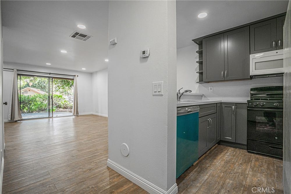 200 Tangelo #321, Irvine, CA 92618 - 2 Beds - 2 Baths - 994 sq ft