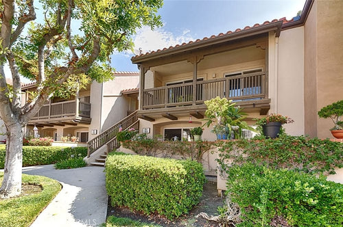 215 S Cross Creek Road #E, Orange, CA 92869 - 1 Bed - 1 Bath - 738 sq ft