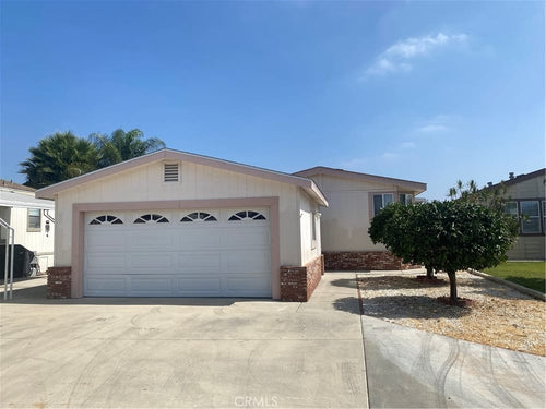 21 Ash, Anaheim, CA 92801 - 2 Beds - 2 Baths - 1,238 sq ft