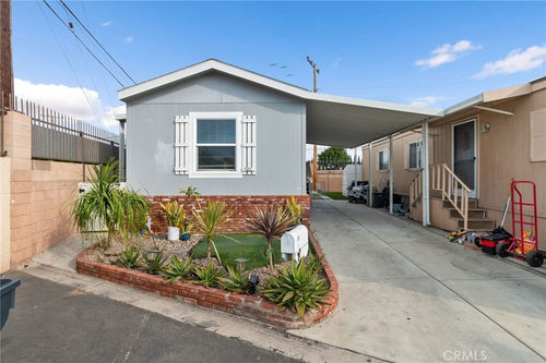 501 Willow Drive, Santa Ana, CA 92703 - 2 Beds - 1 Bath - 840 sq ft