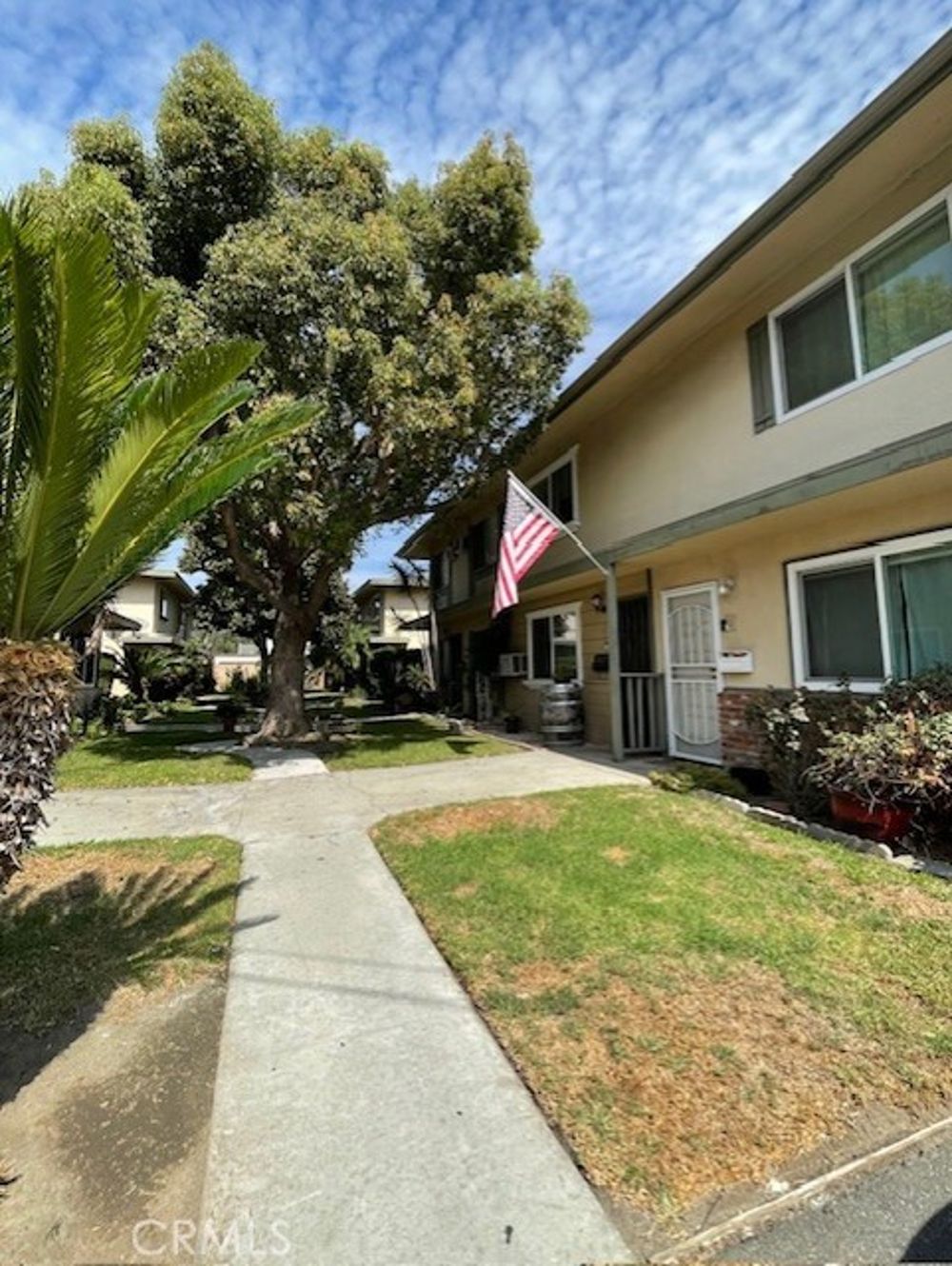 8808 Valley View Street #B, Buena Park, CA 90620 - 2 Beds - 2 Baths - 960 sq ft