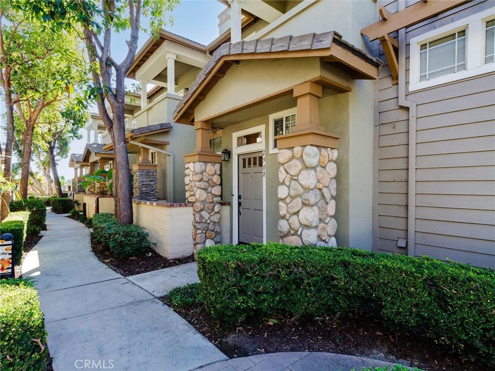 2908 Claremore Lane, Los Alamitos, CA 90720 - 3 Beds - 3 Baths - 1,205 sq ft