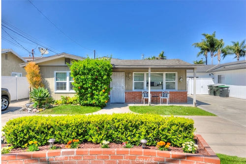 380 E 20th Street, Costa Mesa, CA 92627 - 5 Beds - 3 Baths - 2,106 sq ft