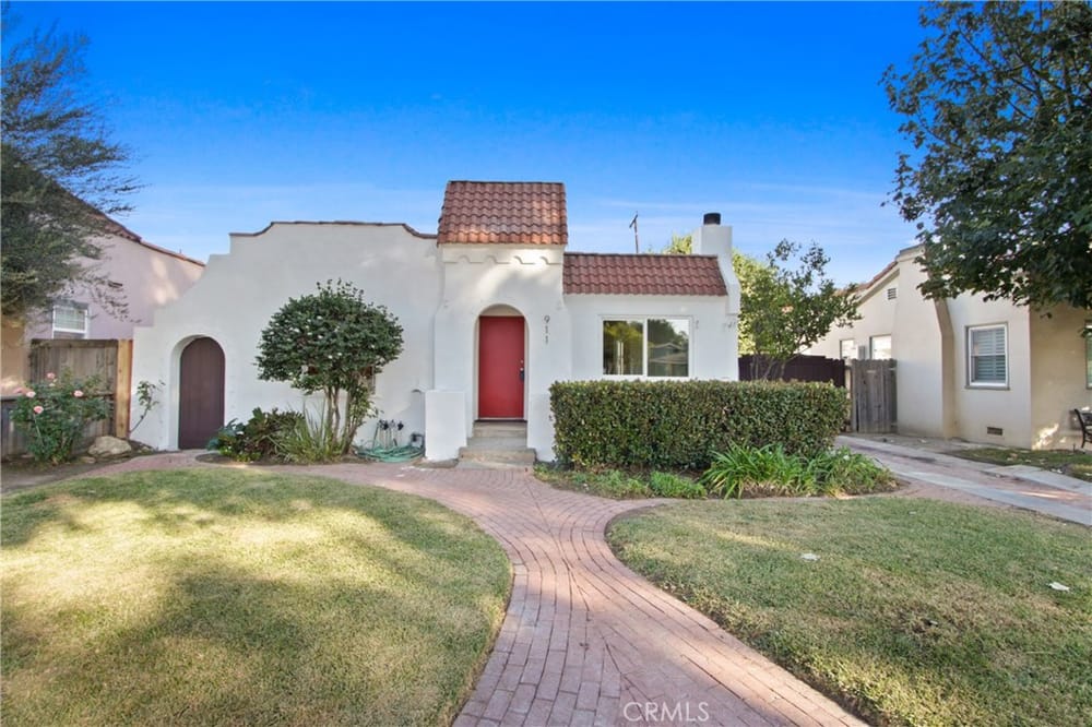 911 N Lowell Street, Santa Ana, CA 92703 - 4 Beds - 2 Baths - 1,447 sq ft