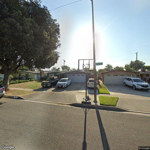 1239 Oak Street, Santa Ana, CA 92707 - 4 Beds - 2 Baths - 1,304 sq ft